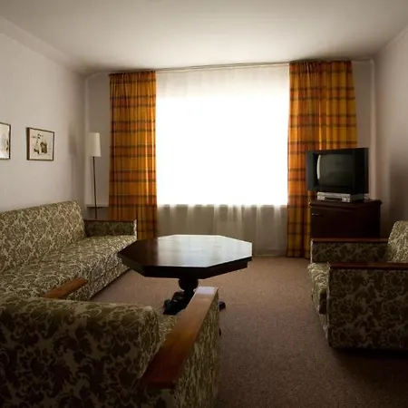 Viinakook بيت ضيافة Kõrgessaare